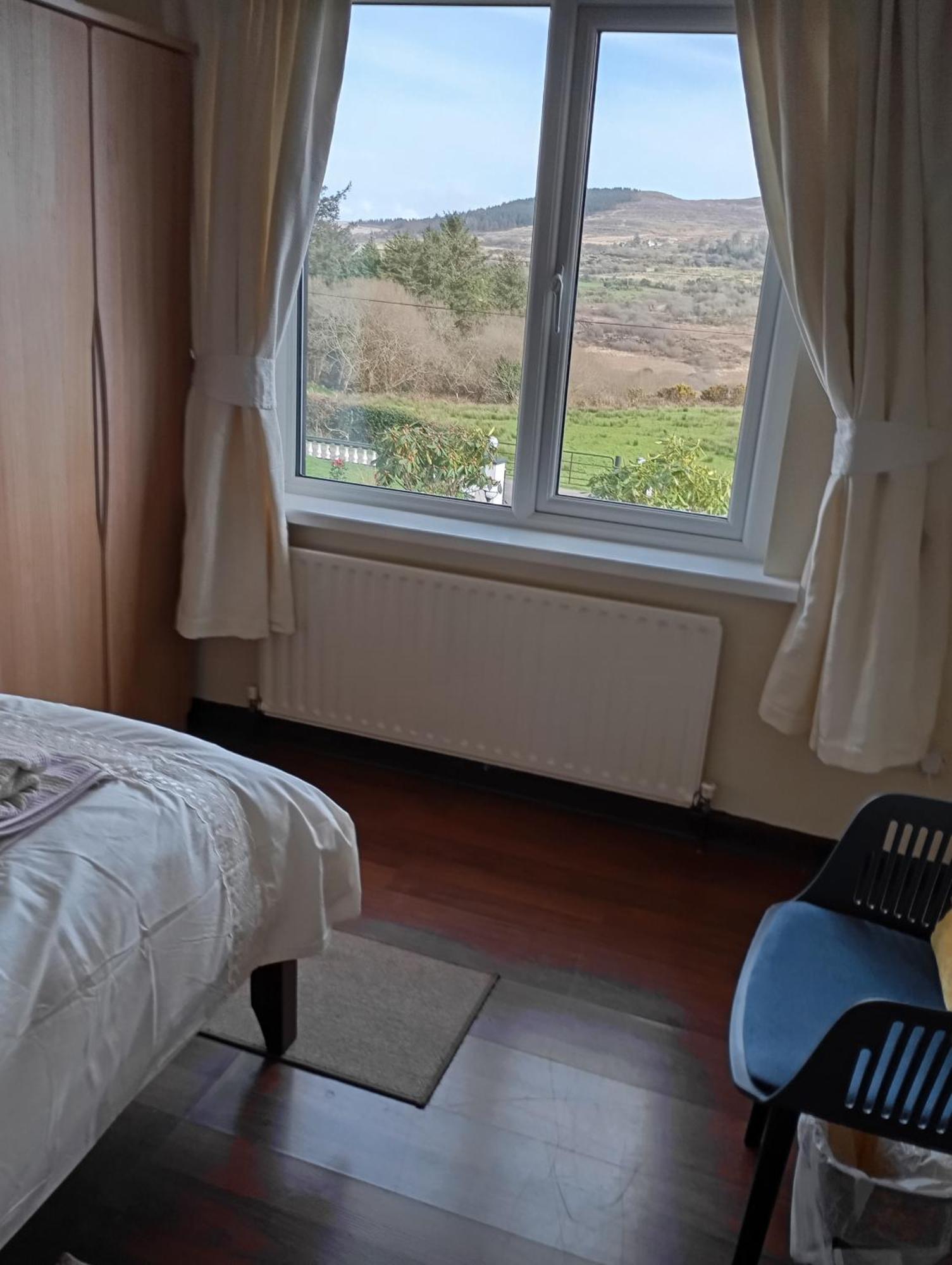 Room In Bungalow - Very Nice View With This Room Sneem Exteriér fotografie